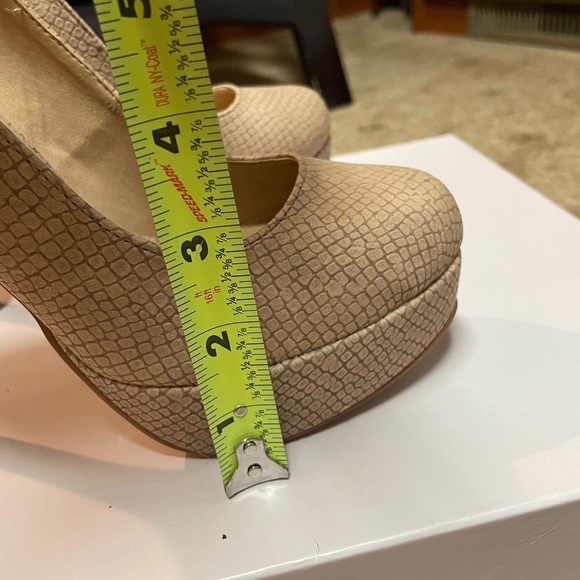 Brand new Colin Stuart heels with platform. - Picture 9 of 9